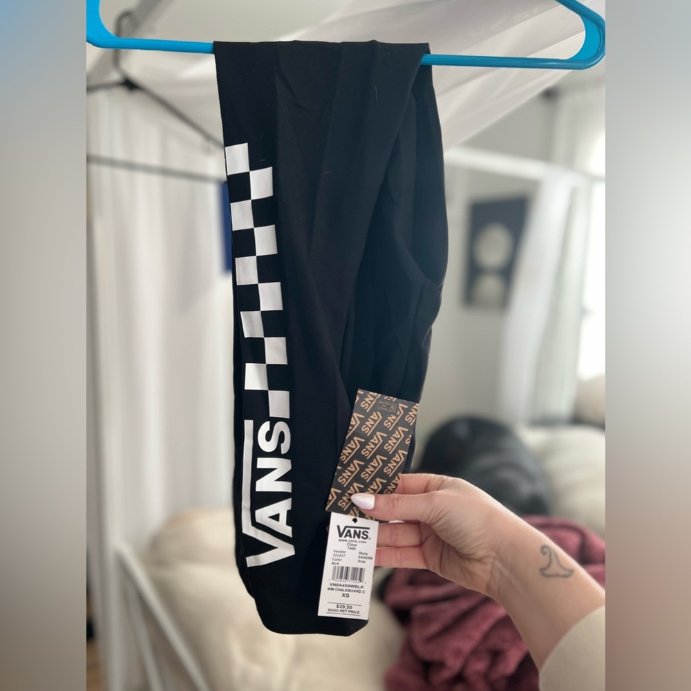NWT XSMALL VANS LOGO LEGGING
